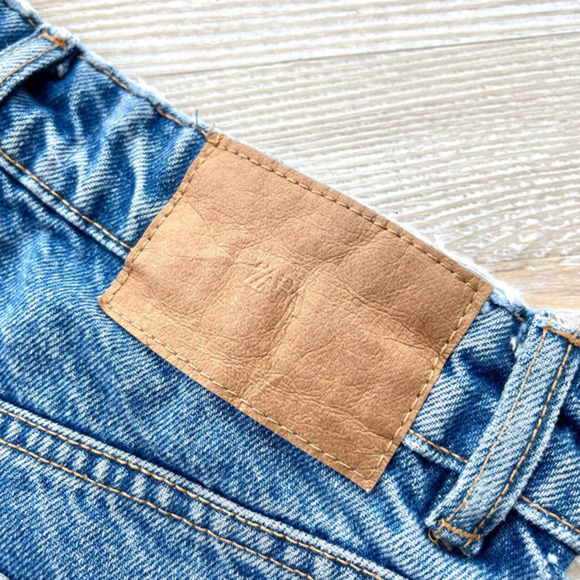Zara High Waist Distressed Denim Shorts |‎ Size 4 - Picture 7 of 7